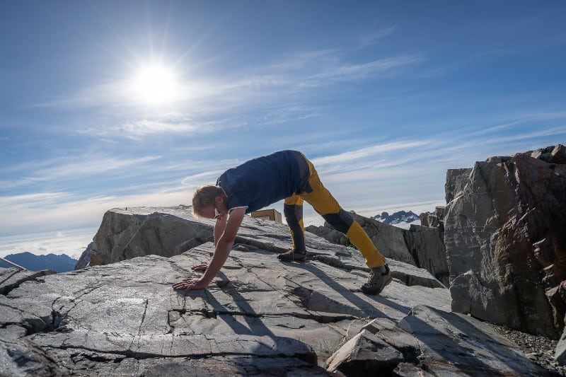 straight leg bear crawl core exercise for mountaineers